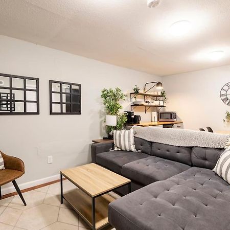 Adorable 2-Bedroom Modern Basement Denver Ngoại thất bức ảnh